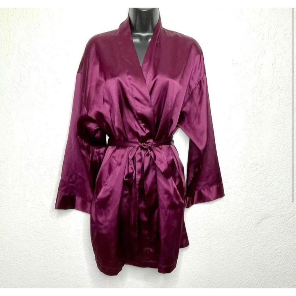 Vintage Victoria’s Secret Purple Satin Robe size Small excellent condition